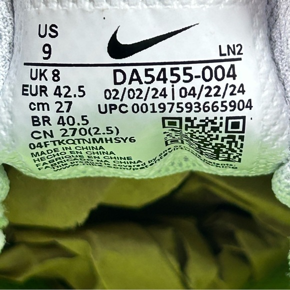 NEW Nike Vapor Edge 360 2 Volt Football Cleat Sneaker da5455-004 Men’s Size 9 10 main image 4